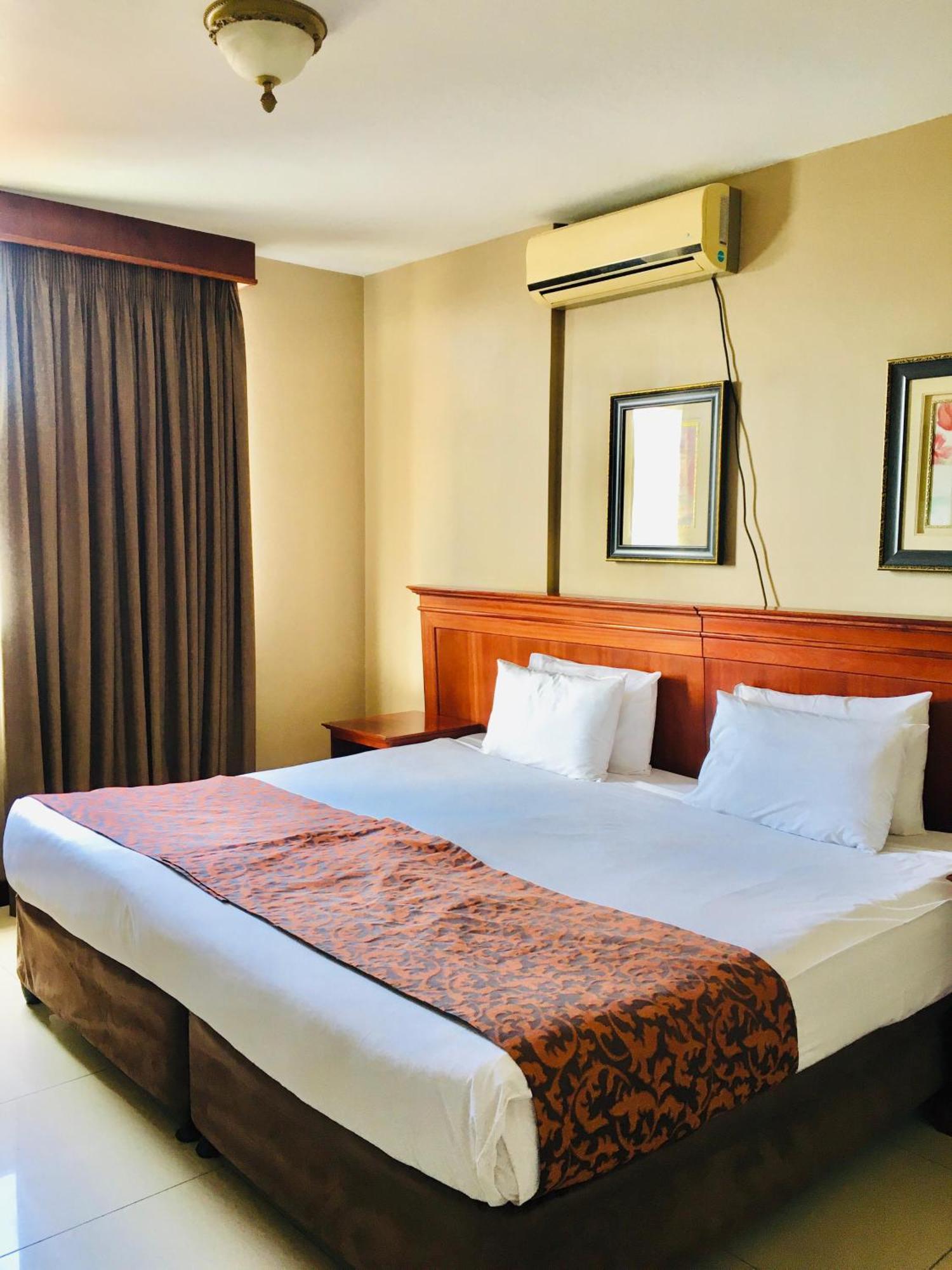 Emakhosini Hotel On East Durban Exterior foto